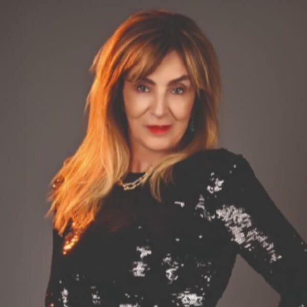 Nancy Carey embajadora del poder femenino